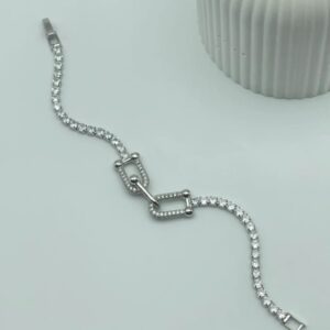 Double Chain with Interlocking Square Links